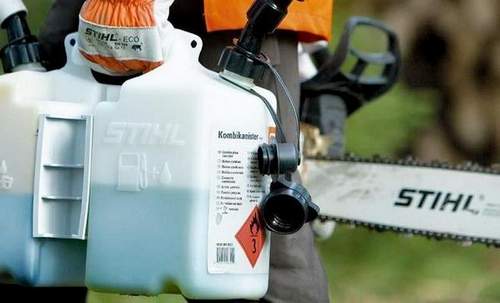 How to Dilute Gasoline For a Chainsaw Properly