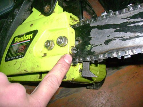 How to Draw a Chain On a Husqvarna Chainsaw