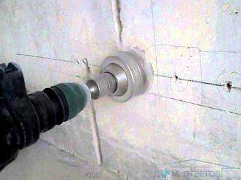 How to Drill a Hole In a Wall Without a Drill
