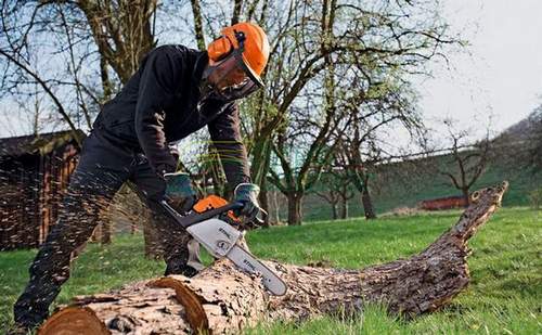 How to Run a New Chainsaw Properly