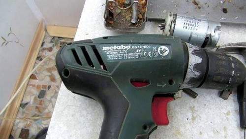 Replacing Brushes on a Metabo Screwdriver