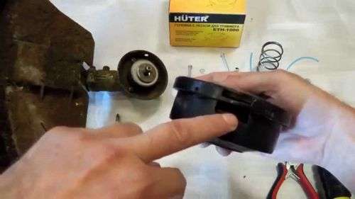 How To Remove The Trimmer Head From The Trimmer