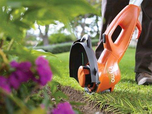 how to mow with a trimmer