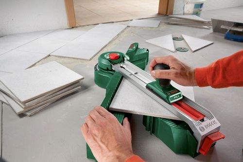 how to cut with a manual tile cutter